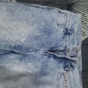 NEW SKINYY BRANDED JEANS