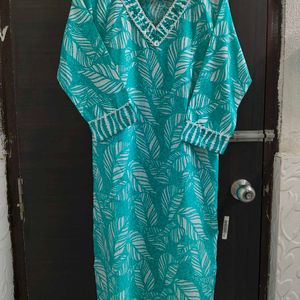 New Unused Vneck Knotework Kurti Pant Set