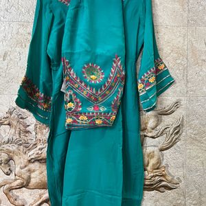 Beautiful Festive Wear Kurta Set