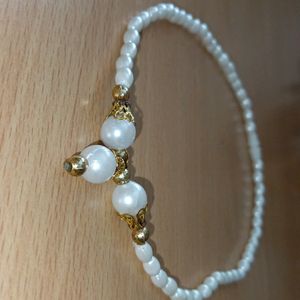 Elegant White Pearl Necklace