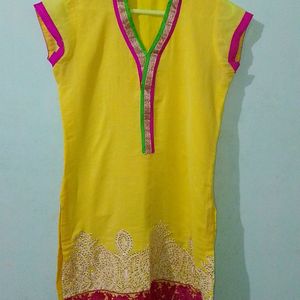 Beautiful Women Short Kurti With Embroidery