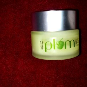 Plum Green Tea Renewed Clarity Night Gel