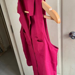 DressBerry sleeveless fuchsia shirt (L)