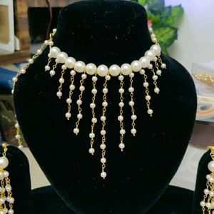 White Beeds Necklace Set