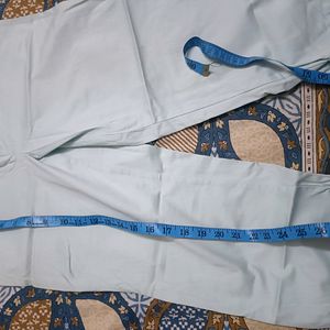 Imported Streachable Fabric Capri In 32 Waist