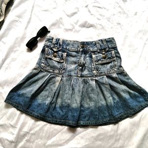 Pretty Y2K Pleated Denim Skirt