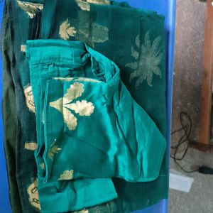 Green Cotton Saree With Zari And Embroidery Design