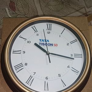 New Wall Clock With Free Battery