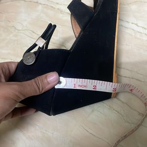 Black wedges For All Occasions