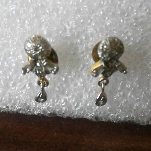 Small Ad Stone Earrings