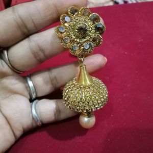 Big Jhumka With Latkan