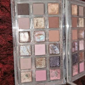 Huda Beauty Rose Quartz Eyeshadow palette