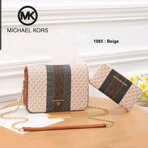 Micheal kors Slingbags