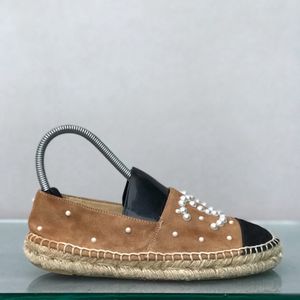 Auth CHANEL Espadrille Mother Of Pearl Flats