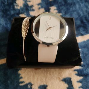 Watch With Beautiful Bracelet