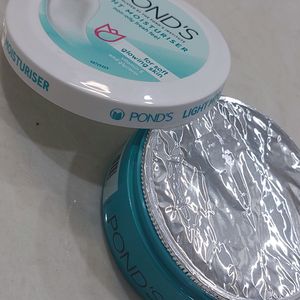 PONDS Light Moisturiser