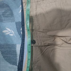 Branded Almost Unused Cargo Shorts For Boys