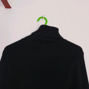 Black High Neck Sweater For Winter Wear