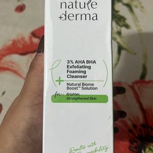 Nature Derma Foam Face Wash