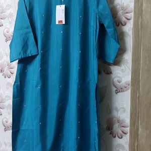 W Branded Kurta For Elegant&To Beautify Look