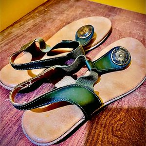 Stylish Olive Green Sandals 🥿❤️🥿