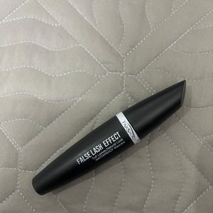 Waterproof Mascara For A Natural Look