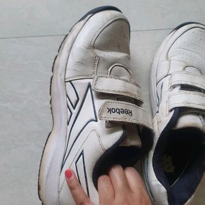 REEBOK SHOES (41 Size)