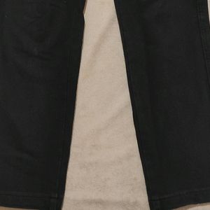 Comfortable Black Jeans/Trouser