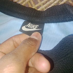 Nike T Shirt