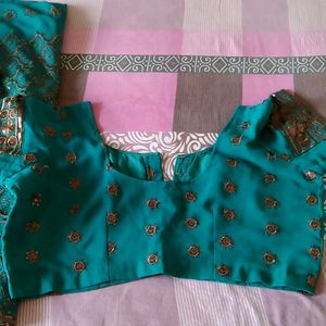 Very Beautiful Heavy Work Saree With Blouse