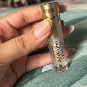 MYGLAMM MASCARA AND TOO FACED LIP INJECTION