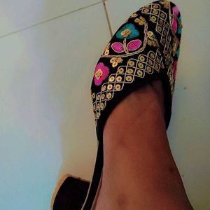 Multicolour Ethnic Heels