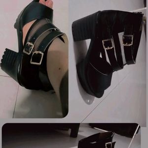 Black Women’s Heel