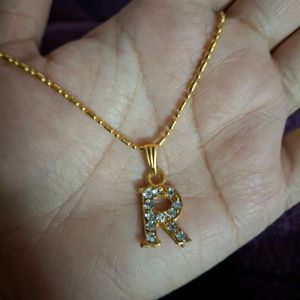 Unisex Chain With Pendant 'R'