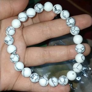 HOWLITE CRYSTAL BRACELET