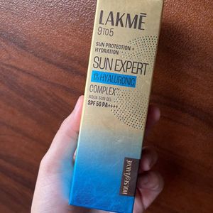 LAKME Sun Expert 1% Hyaluronic Gel Sunscreen SPF 5