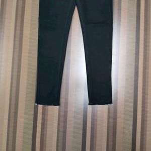 S-39 Size 28 Slim Fit Women Denim Jeans