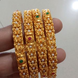 Bangles 2.6 Size