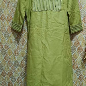 Traditional Mehndi Green Color Kurta Pant And Dupa