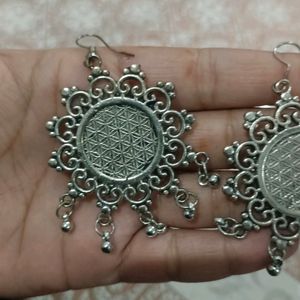 2 Everstylish New Silver Jewellery Earrings