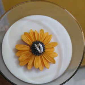 Glass Scented Candle With Sunflower