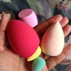 Faces Canada Beauty Blender With Jar