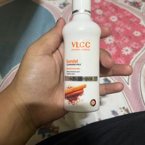 VLCC Sandal Cleansing Milk