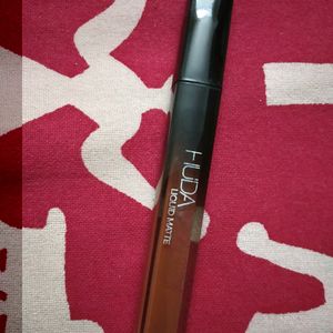 Huda beauty Brown lipstick