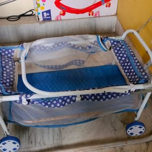 Baby Cot Or Jhula  Till 5 Months Old