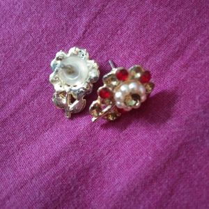 Brand New Adorable Flower Shaped earrings