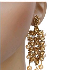 beautiful Earings And Mangtika