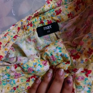 30rs Of On Del🚚 MAX Floral Print Shorts (Women's)