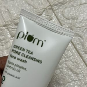 Plum Green tea face wash