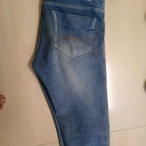 BLUE CASUAL JEANS